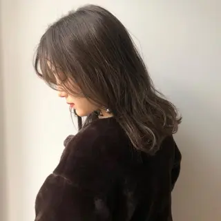 ミディアム カラー 日々所属・谷 大地のヘアスタイル