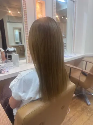 セミロング KAMI-YU所属・森 千明のヘアスタイル