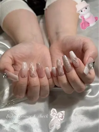 ネイル tsuki🎀ワンホ ン🍒ガーリー🪄のネイルデザイン