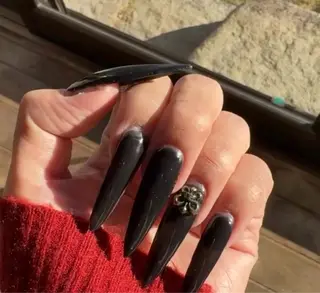 ネイル h △TRIOSのネイルデザイン