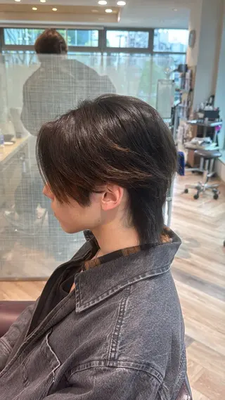 ミディアム メンズ メンズ特化/ センターパート/八谷のヘアスタイル