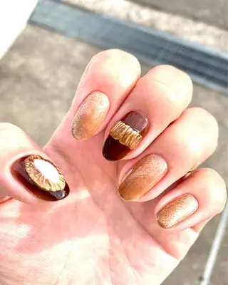 ネイル 大崎 奈々のネイルデザイン