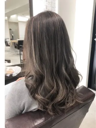 ミディアム カラー Zina 難波所属・YUDA 湯田のヘアスタイル