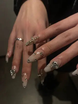 ネイル SALON MIMI所属・髙橋 彩乃のネイルデザイン