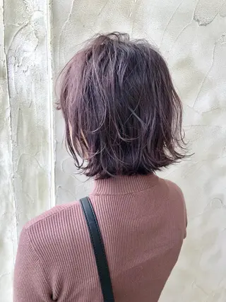 ミディアム カラー 岩田 萌那のヘアスタイル