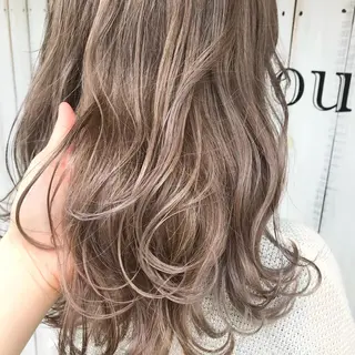 セミロング Eimi エイミのヘアスタイル