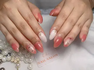 ネイル 💕鈴木ユリ パラジェル/オフ無料のネイルデザイン