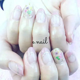 ネイル e.nail所属・和賀井 恵理のネイルデザイン