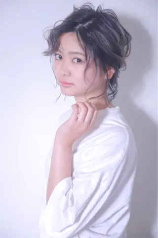 ミディアム カラー ヘアアレンジ 伊藤 裕貴のヘアスタイル