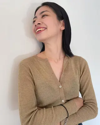 ミディアム 佐伯 和佳のヘアスタイル