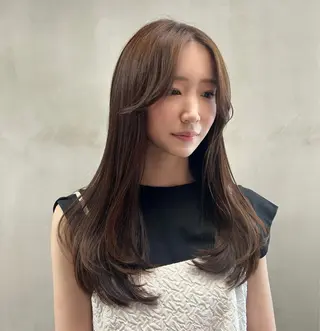 ロング カラー ヘアアレンジ 🌟🍒ハイトーン 韓国ヘア/ユウミのヘアスタイル