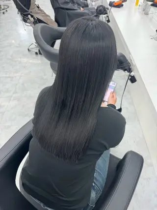 ロング カラー niina🖤 透明感×レイヤーのヘアスタイル