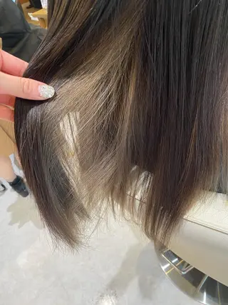 ロング 梛木 唯のヘアスタイル