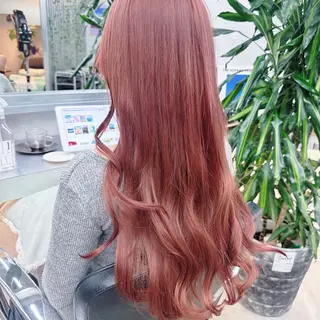 ロング カラー 岡野 静華のヘアスタイル