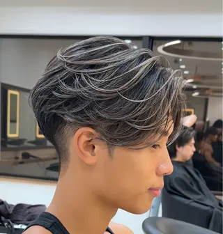 メンズ 白髪ぼかし/白髪 メッシュ/ゆうとのヘアスタイル