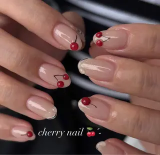 ネイル 🍓リスブラン MELのネイルデザイン