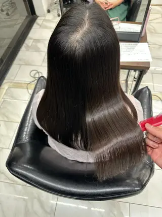 セミロング 小顔カット✨ 透明感カラーのヘアスタイル