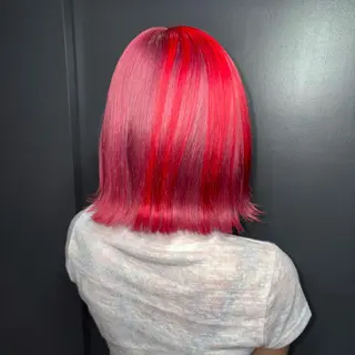 ショート カラー ★デザインカラー ハイトーン ももか★のヘアスタイル