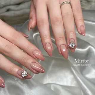 ネイル nailsalon Mirrorのネイルデザイン