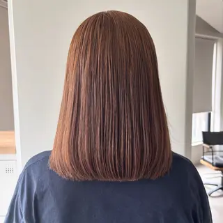 ミディアム カラー 浦川 麗美のヘアスタイル