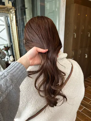 ロング カラー 西 優衣奈のヘアスタイル