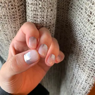 ネイル repos~ルポ~所属・里見 麗のネイルデザイン