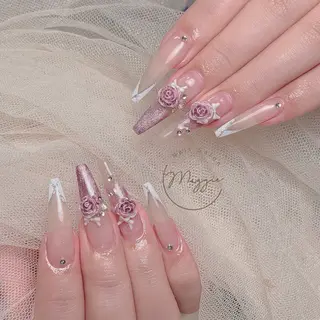 ネイル Maggie Nail🦩のネイルデザイン