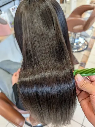 ロング 田中 美沙のヘアスタイル