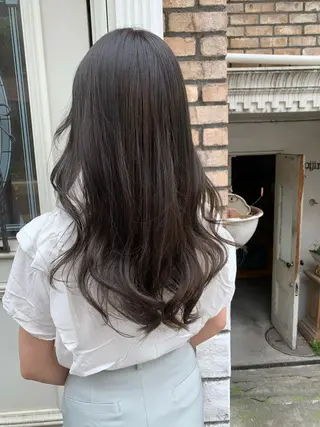 ロング カラー 透明感/オリーブ/ グレージュ/YUKAのヘアスタイル