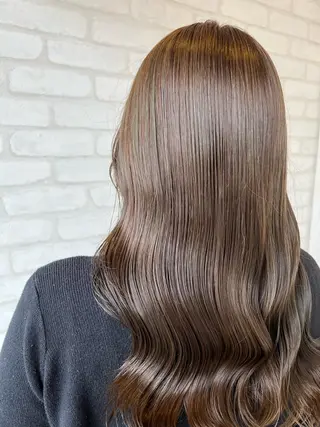 ロング カラー 石崎 真維のヘアスタイル