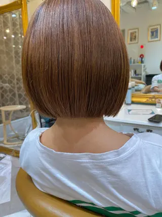 ショート カラー レイヤーと顔まわり 大好き❣️関口拓馬のヘアスタイル