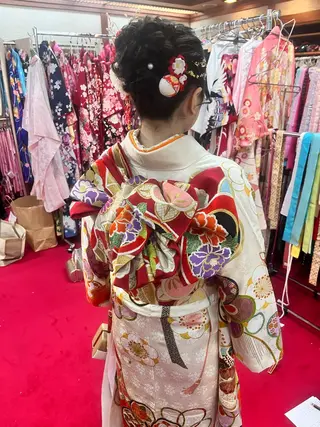 アイブロウサロン WHITE EYE 宜野湾店 眉毛サロン所属・玉城 里奈のヘアスタイル