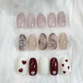 ネイル 福ネイル スタッフのネイルデザイン