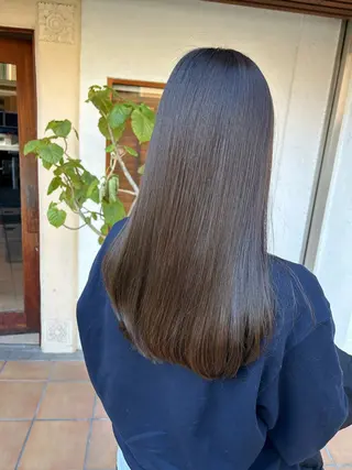 ロング カラー putri 川邉 優花のヘアスタイル