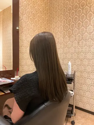 ロング 齋藤 若菜のヘアスタイル