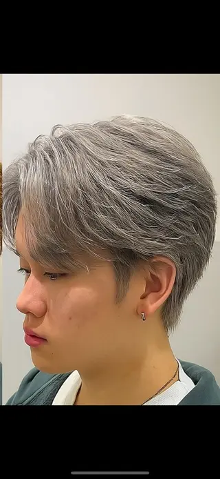 メンズ SALOWIN新宿三丁目所属・新宿/新宿三丁目 メンズハイライト梶原のヘアスタイル