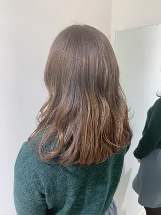 ロング 近 紗理奈のヘアスタイル