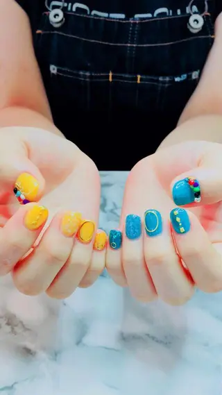 ネイル juedi nail(木曜日のネイル)所属・juedi nail 〜木曜日のネイル〜のネイルデザイン