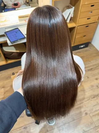 セミロング afloatkobe所属・美髪/髪質改善 川口凌弥のヘアスタイル