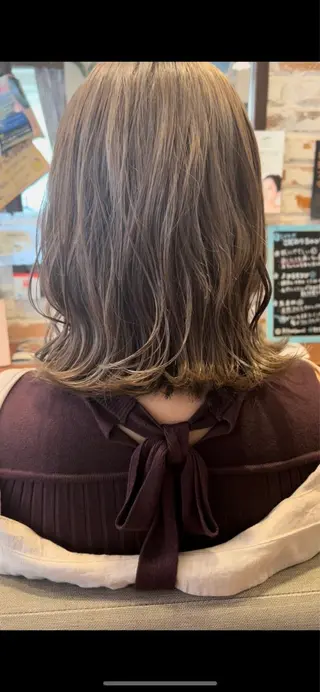 ミディアム ハイトーン/ ダブルカラー/透明感のヘアスタイル