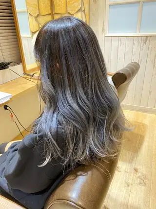 ロング カラー kawabe maikoのヘアスタイル