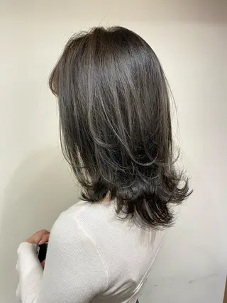 ミディアム レイヤー/グレージュ メンズパーマのヘアスタイル