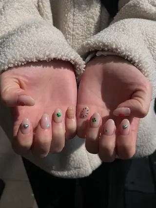 ネイル shion .のネイルデザイン