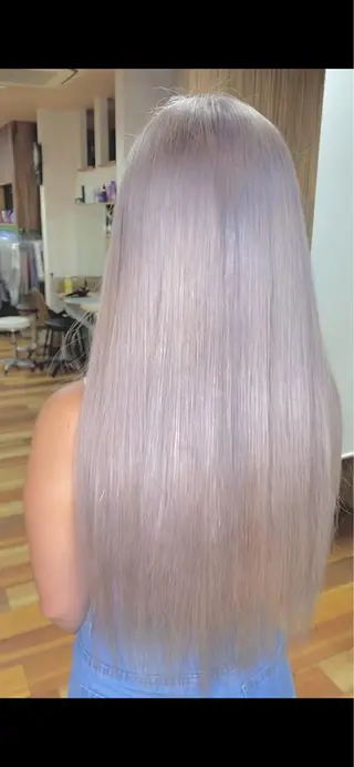 ロング カラー yellowcorn所属・内山 京耶のヘアスタイル