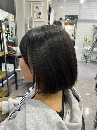 ミディアム 友滝 真菜美のヘアスタイル