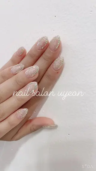 ネイル 鈴木 愛理のネイルデザイン