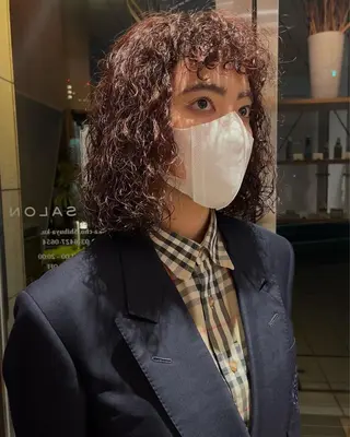 セミロング パーマ NERO 眞下秋歩のヘアスタイル