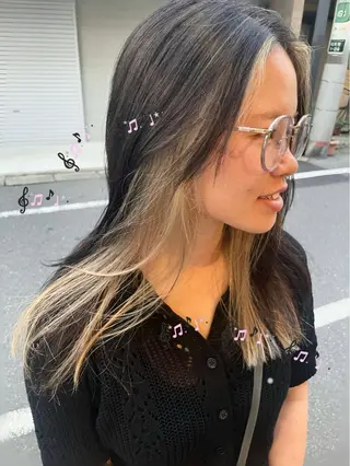 ロング KURIA‪‪*⋆ஐ ブリーチ/韓国ヘアのヘアスタイル