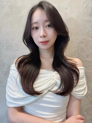 セミロング 新宿/レイヤー 顔周りカット溝手優太のヘアスタイル