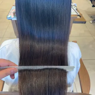 ロング カラー HIKARI🐈⬛ レイヤー×デザインのヘアスタイル